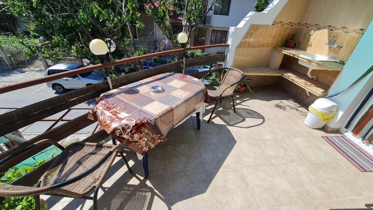 Fema Guest House Baltschik Exterior foto