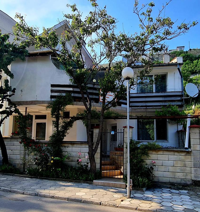 Fema Guest House Baltschik Exterior foto