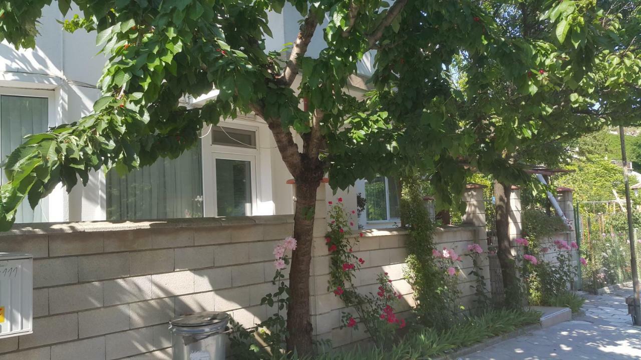 Fema Guest House Baltschik Exterior foto
