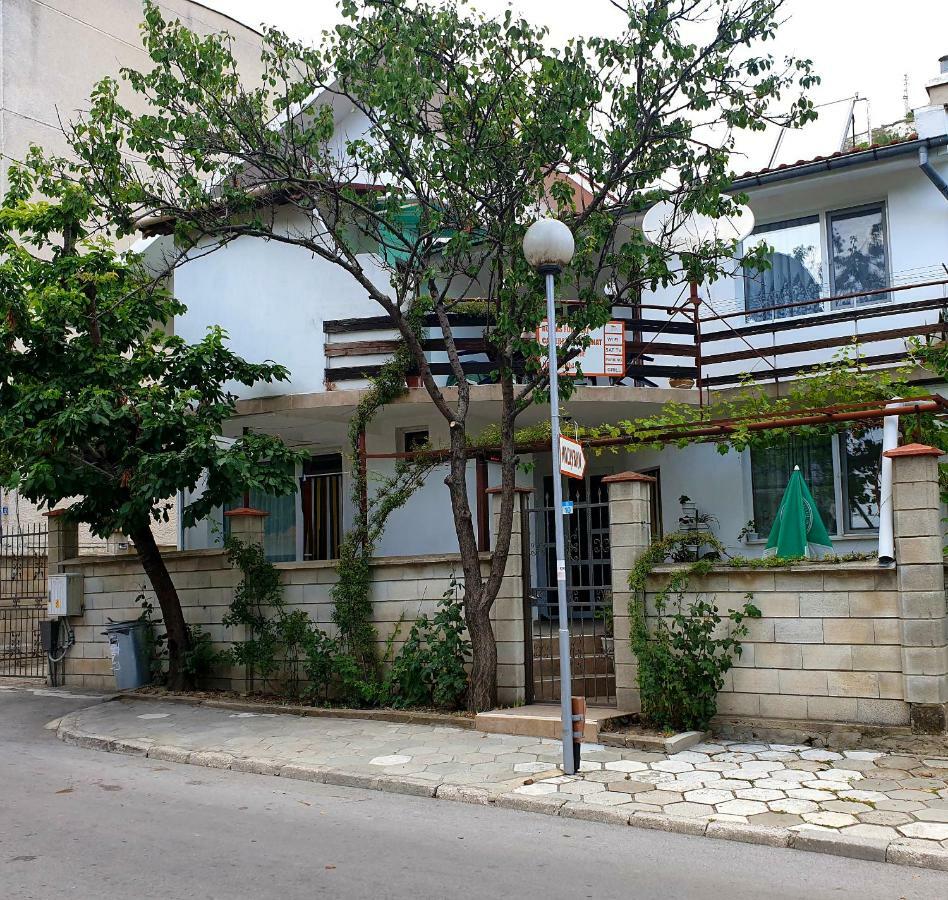 Fema Guest House Baltschik Exterior foto
